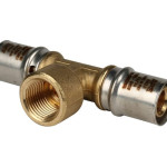 Тройник пресс-фитинг Giacomini RM154 16x1/2"x16 (НР)