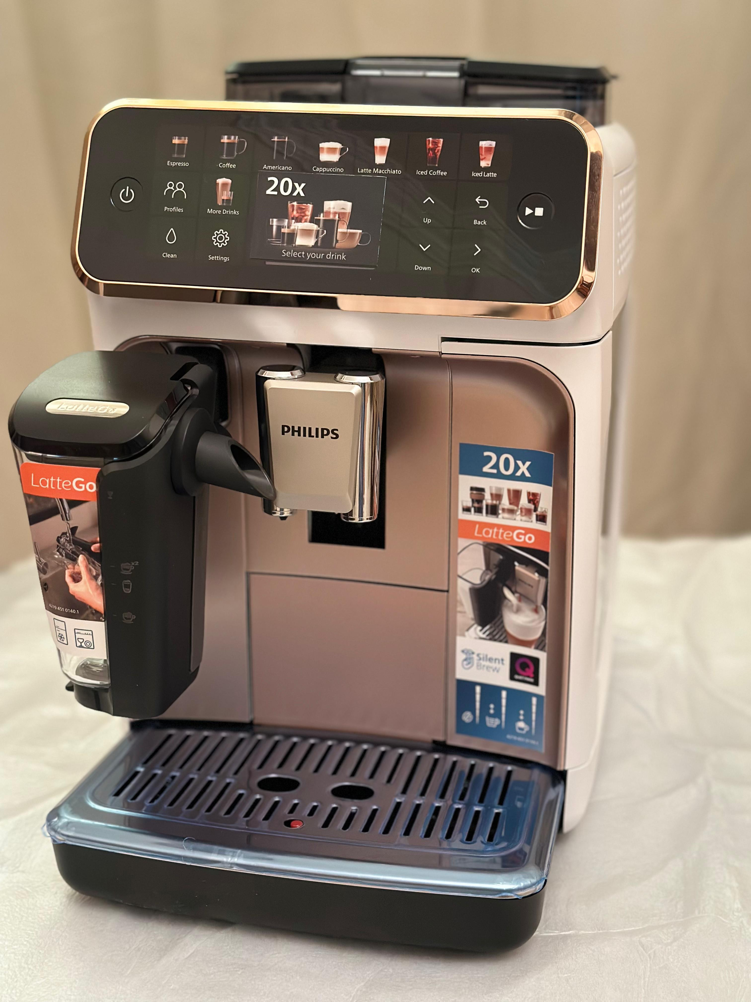 PHILIPS COFFEE MACHINE EP5547