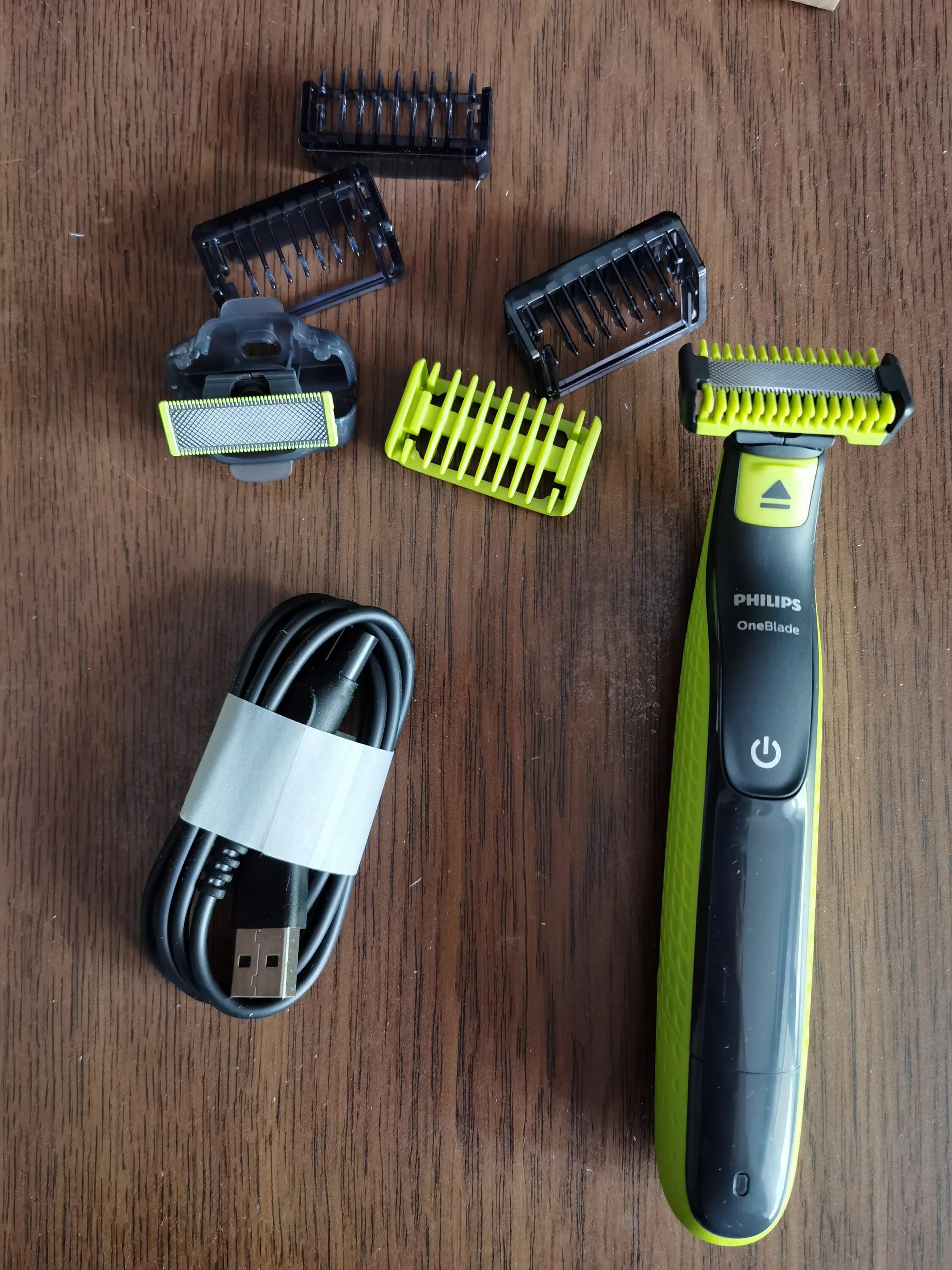 PHILIPS SHAVER QP2824/10