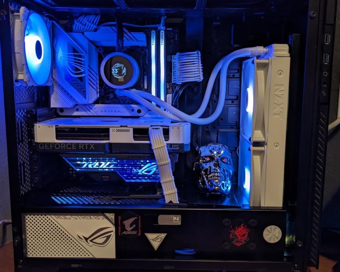 Asus RTX 4070 Super Dual Black/White