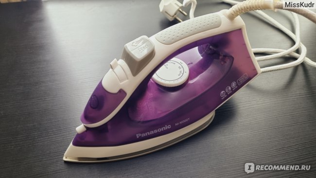 Утюг PANASONIC STEAM IRON NIM300T, мощность 2200 Вт