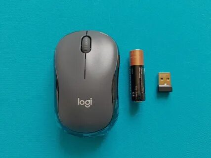 Мышка Logitech M221