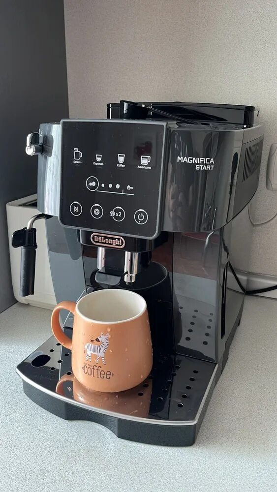 КОФЕ МАШИНА DELONGI ECAM220.22GB